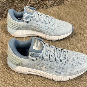 Under Armour Women's Light Blue Athletic Shoes